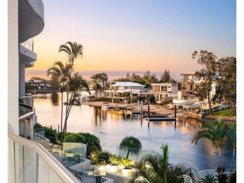 2E/11 Eady Avenue,, Broadbeach Waters QLD 4218