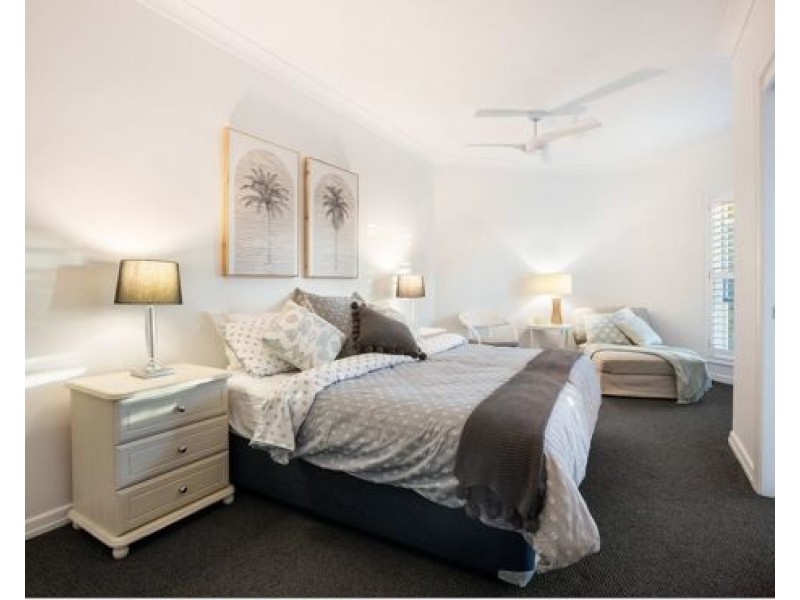 2E/11 Eady Avenue,, Broadbeach Waters QLD 4218