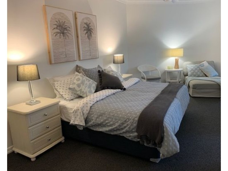 2E/11 Eady Avenue,, Broadbeach Waters QLD 4218