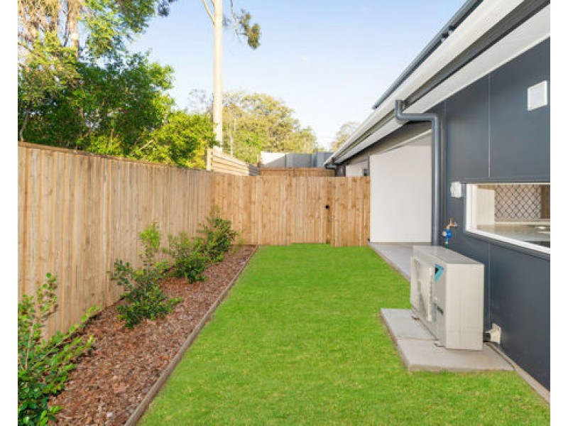 21 Emerald Place, Bridgeman Downs QLD 4035