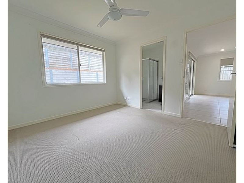 40 Eucalyptus Cres, Ripley QLD 4306