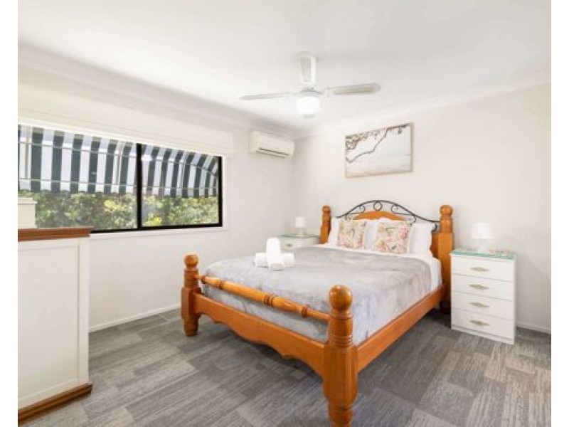 29/71 OLSEN AVENUE, Labrador QLD 4215