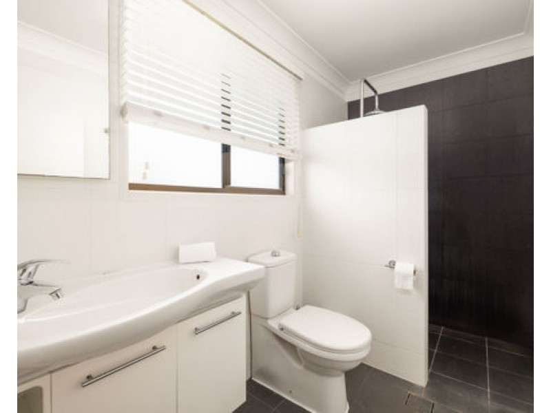 29/71 OLSEN AVENUE, Labrador QLD 4215