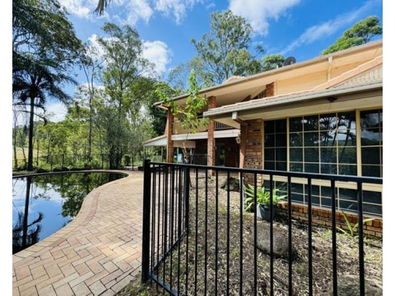 204 Rosemount Drive, Willow Vale QLD 4209