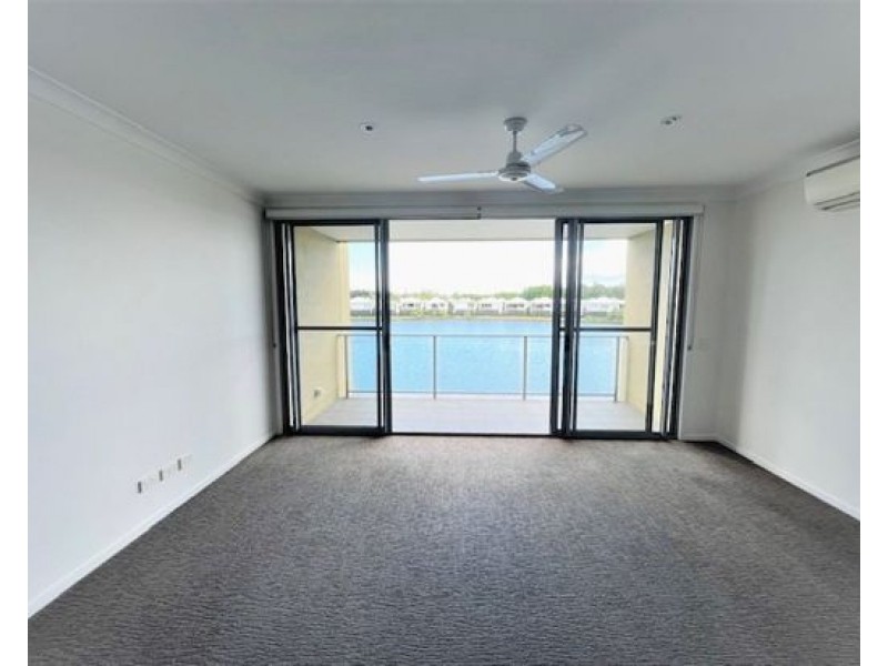 45 /5074 Emerald Island Drive, Carrara QLD 4211