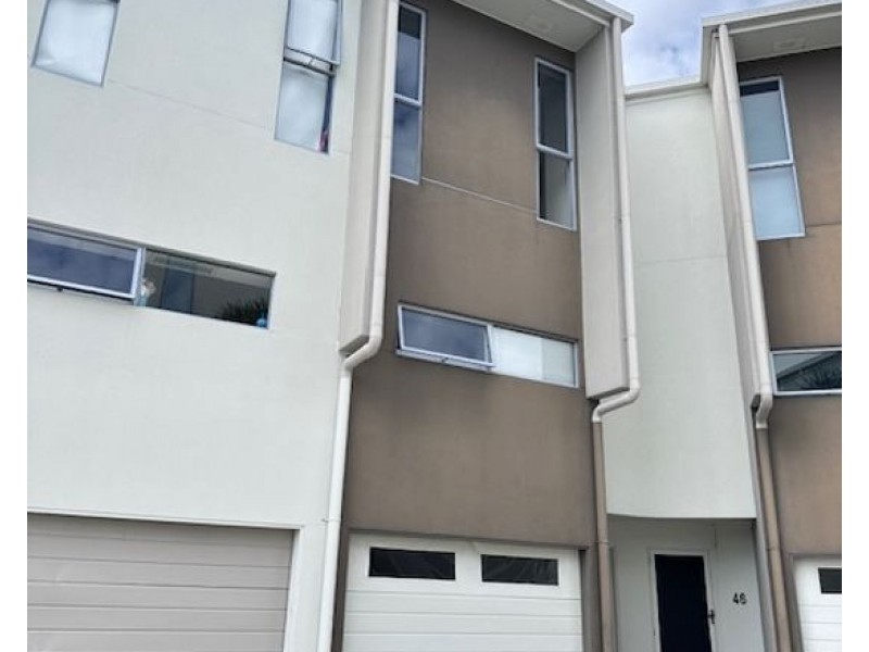 45 /5074 Emerald Island Drive, Carrara QLD 4211