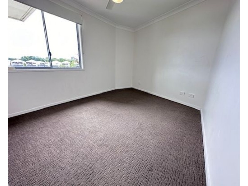 45 /5074 Emerald Island Drive, Carrara QLD 4211