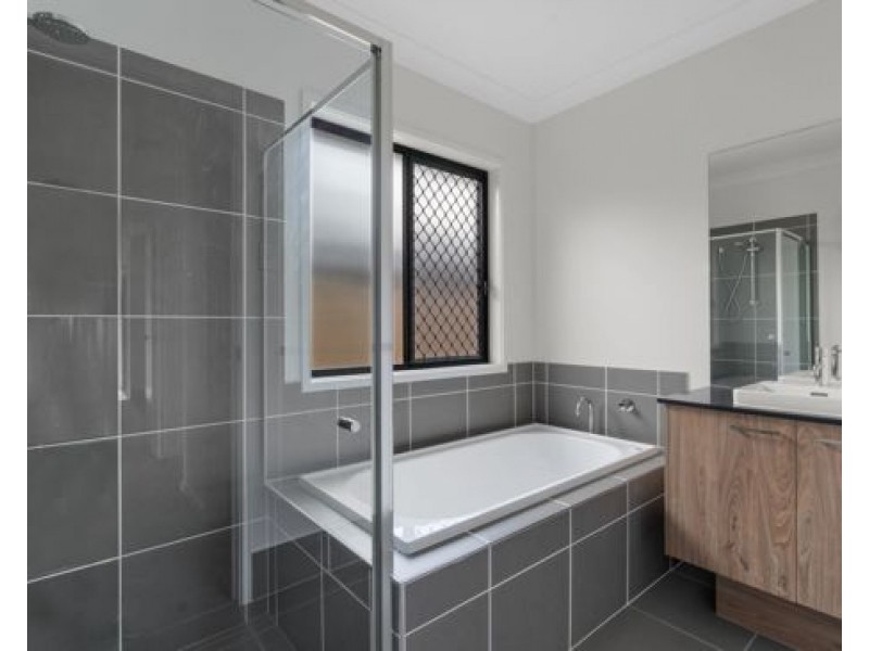 25 Tulloch Street, Logan Reserve QLD 4133