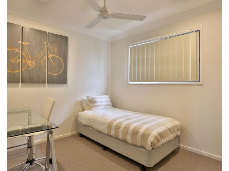 28/1 Emerald Place, Bridgeman Downs QLD 4035