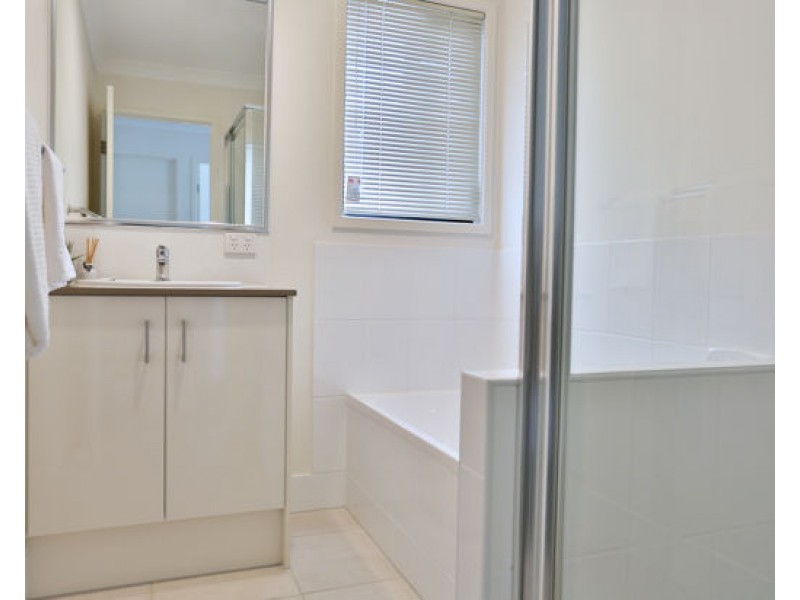 28/1 Emerald Place, Bridgeman Downs QLD 4035