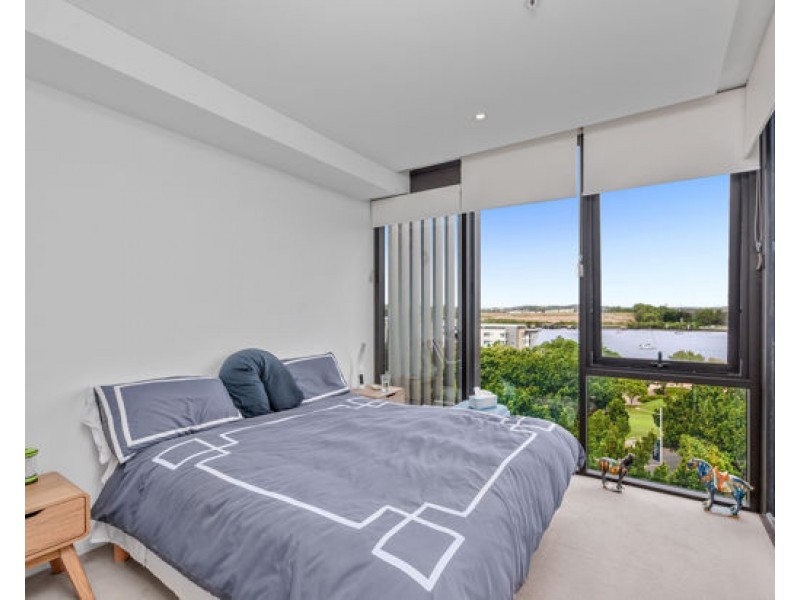 10805/320 Macarthur Avenue, Hamilton QLD 4007