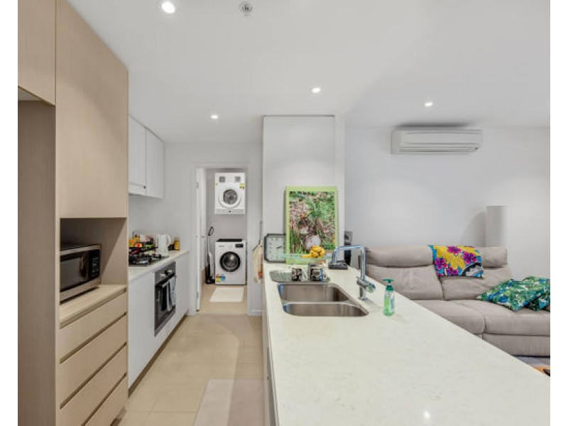 10805/320 Macarthur Avenue, Hamilton QLD 4007