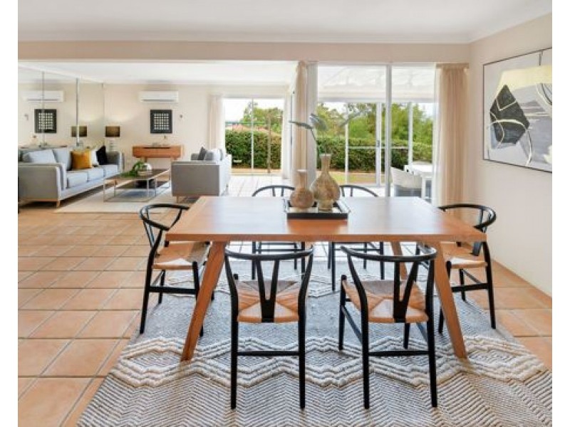 192 Heeb Street, Benowa QLD 4217