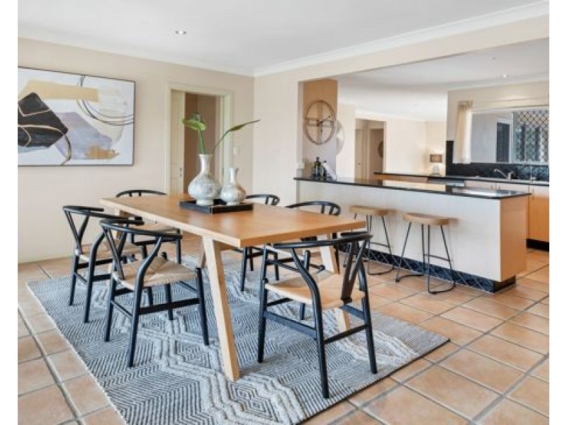 192 Heeb Street, Benowa QLD 4217