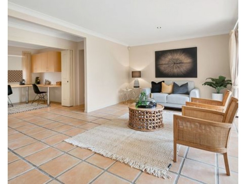 192 Heeb Street, Benowa QLD 4217