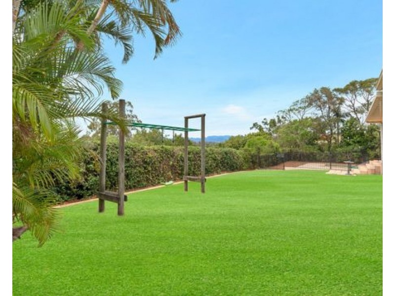 192 Heeb Street, Benowa QLD 4217