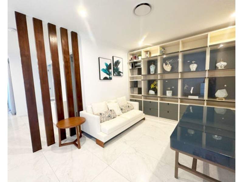 30 Laurel Drive, Helensvale QLD 4212