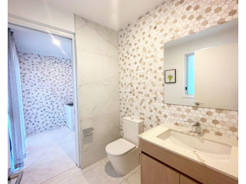 30 Laurel Drive, Helensvale QLD 4212