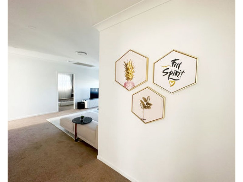 30 Laurel Drive, Helensvale QLD 4212