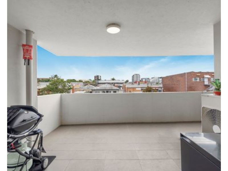 202/39 Thomas street, Chermside QLD 4032
