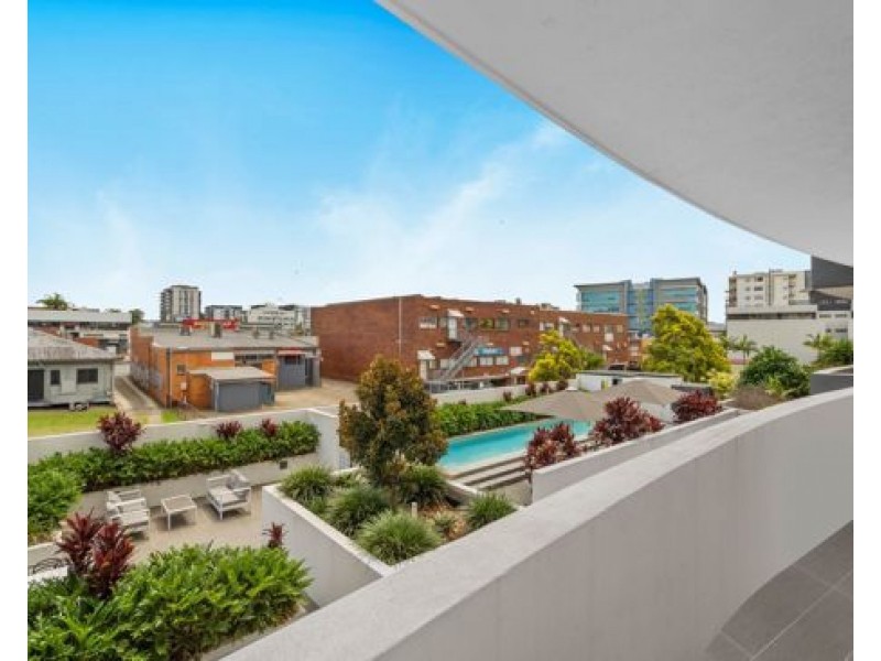 202/39 Thomas street, Chermside QLD 4032