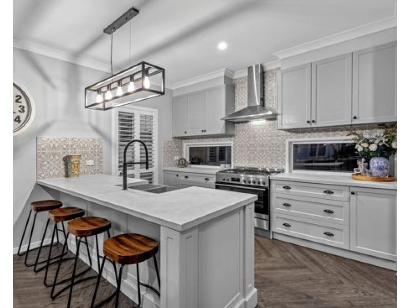 21 Fig Tree Cl, Mackenzie QLD 4156