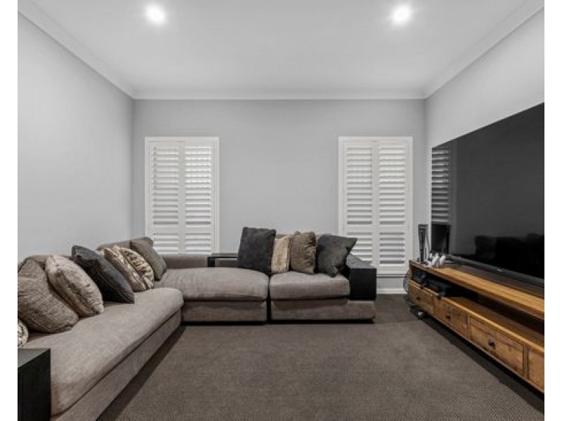 21 Fig Tree Cl, Mackenzie QLD 4156