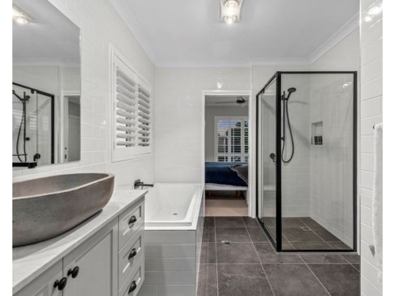 21 Fig Tree Cl, Mackenzie QLD 4156