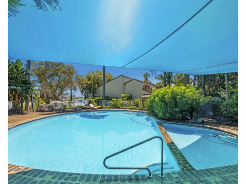 1/111 Markeri Street, Mermaid Waters QLD 4218