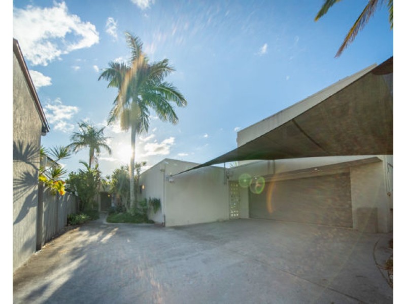 9 Sceptre Ct, Newport QLD 4020