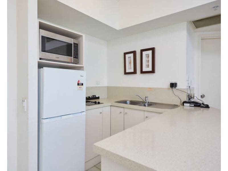 Unit 1402, 46 – 52 Pacific Street, Main Beach QLD 4217