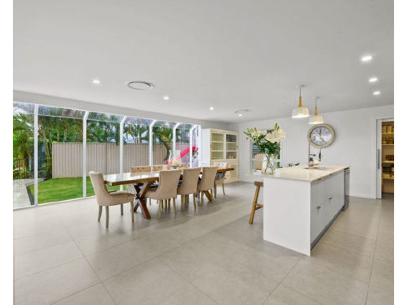 1 Rudd Street, Broadbeach Waters QLD 4218