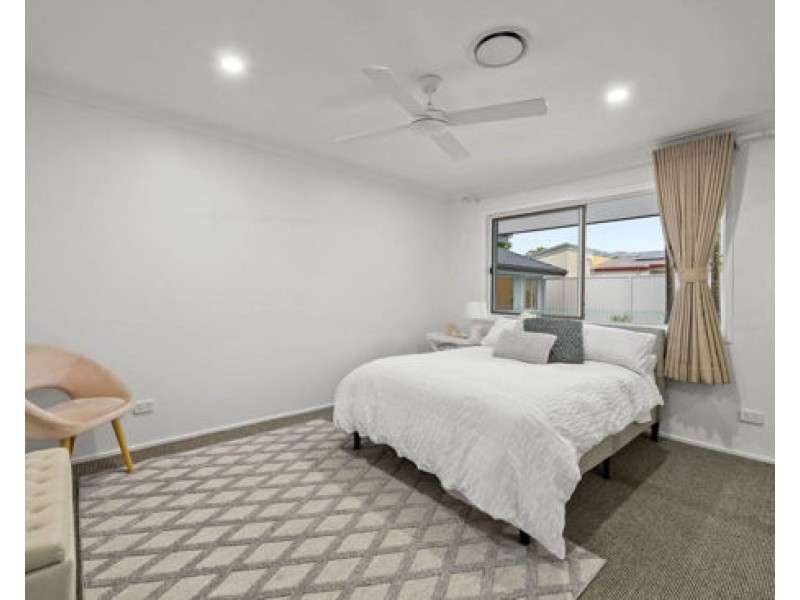 1 Rudd Street, Broadbeach Waters QLD 4218