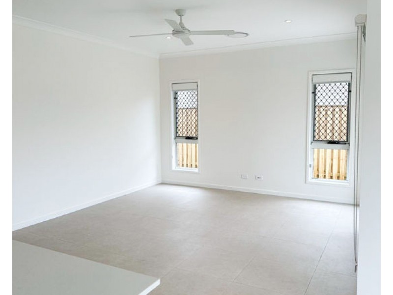 20 HEADWAY STREET, Nerang QLD 4211