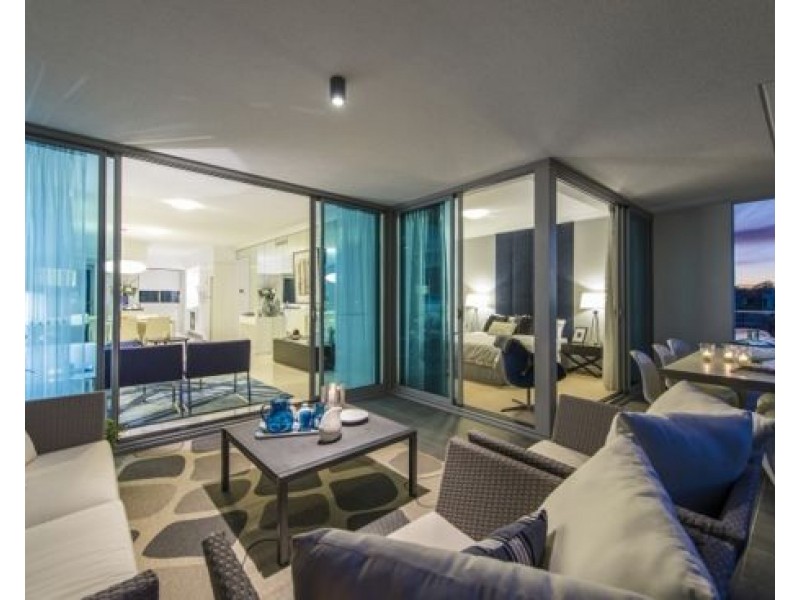 807/15 Compass Drive, Biggera Waters QLD 4216