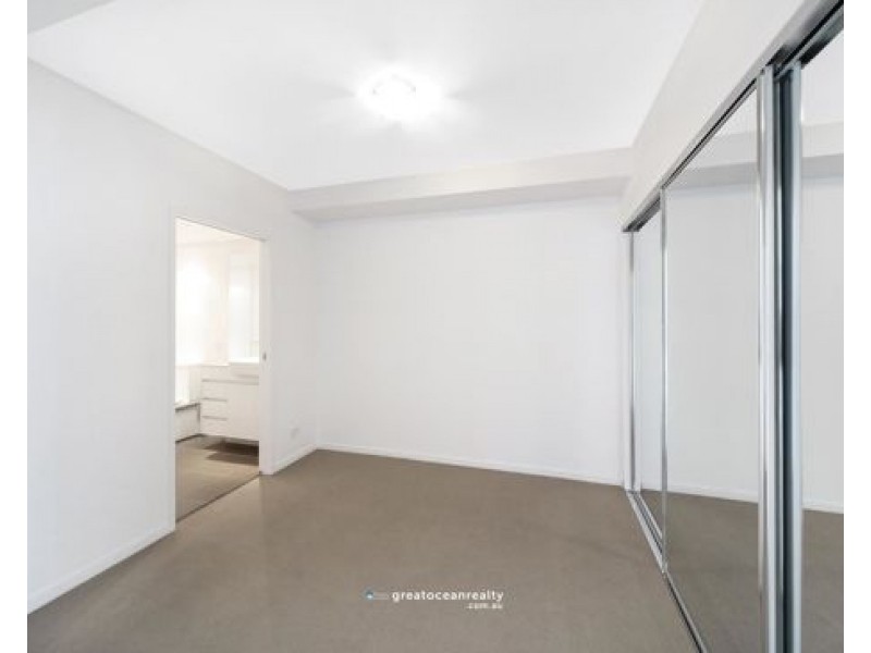 807/15 Compass Drive, Biggera Waters QLD 4216