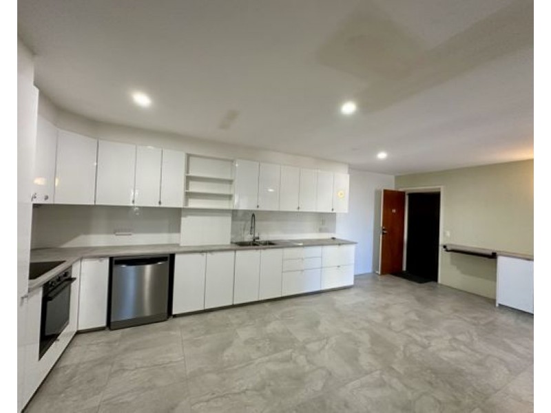 11/26 Palm Avenue, Surfers Paradise QLD 4217