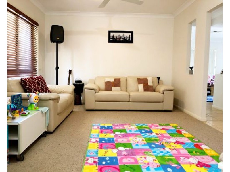 18 Mount Archer Road, Parkinson QLD 4115