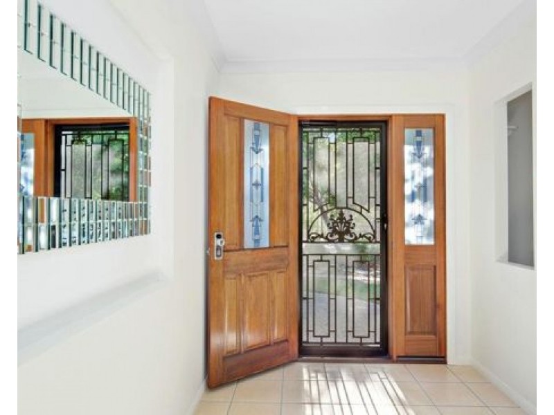 18 Mount Archer Road, Parkinson QLD 4115