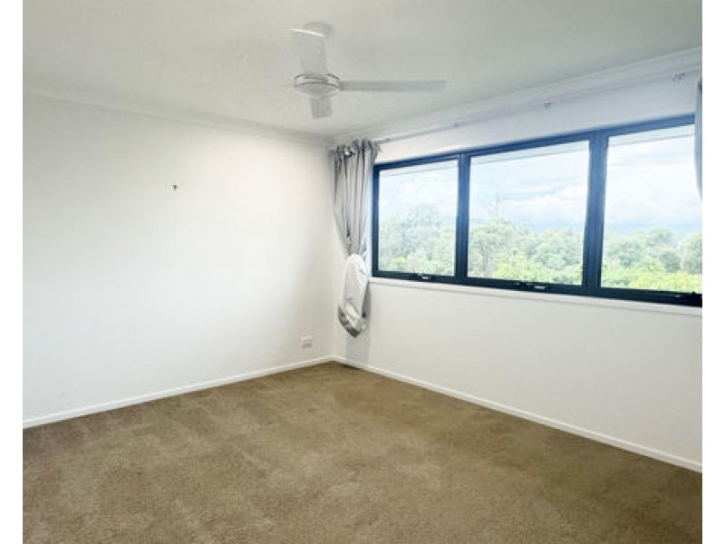 12 Greenview Circuit, Arundel QLD 4214