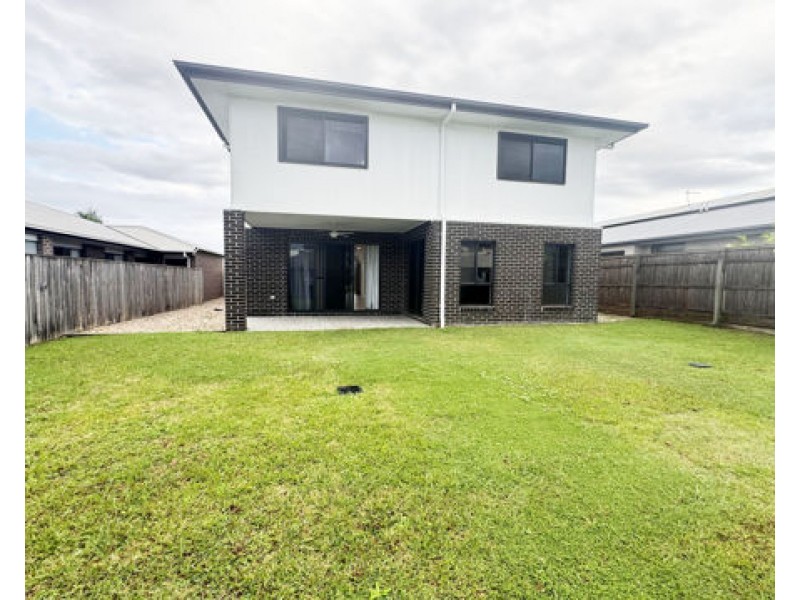 12 Greenview Circuit, Arundel QLD 4214