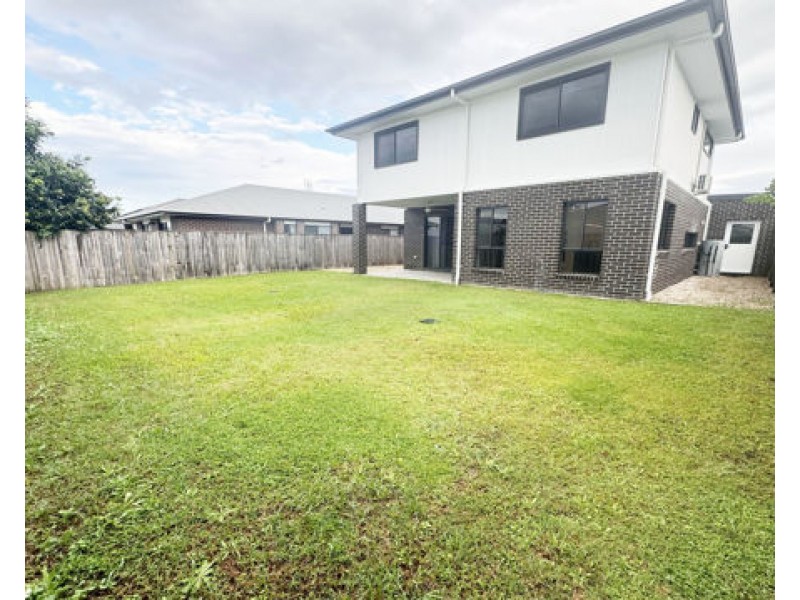 12 Greenview Circuit, Arundel QLD 4214