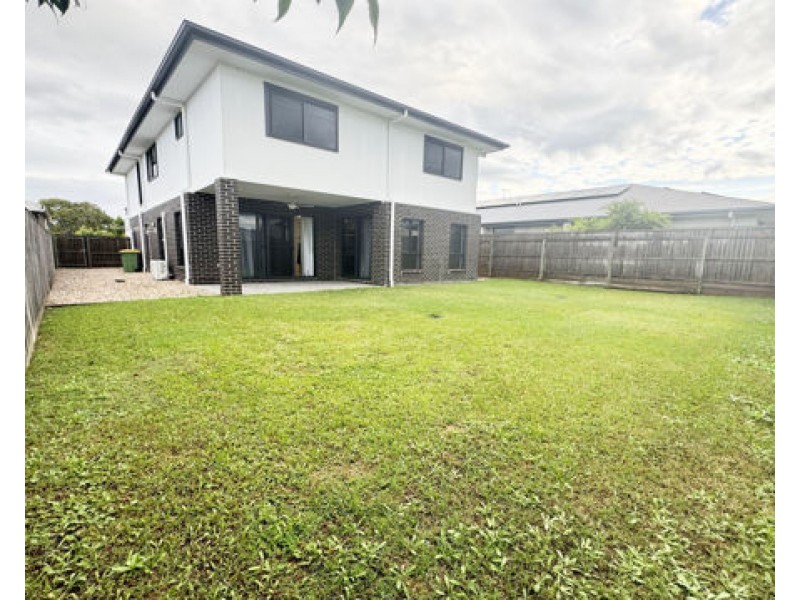 12 Greenview Circuit, Arundel QLD 4214