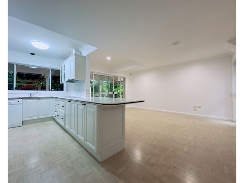 11 Carnoustie Court, Indooroopilly QLD 4068