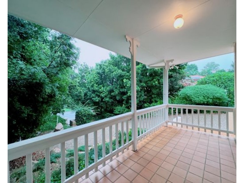 11 Carnoustie Court, Indooroopilly QLD 4068