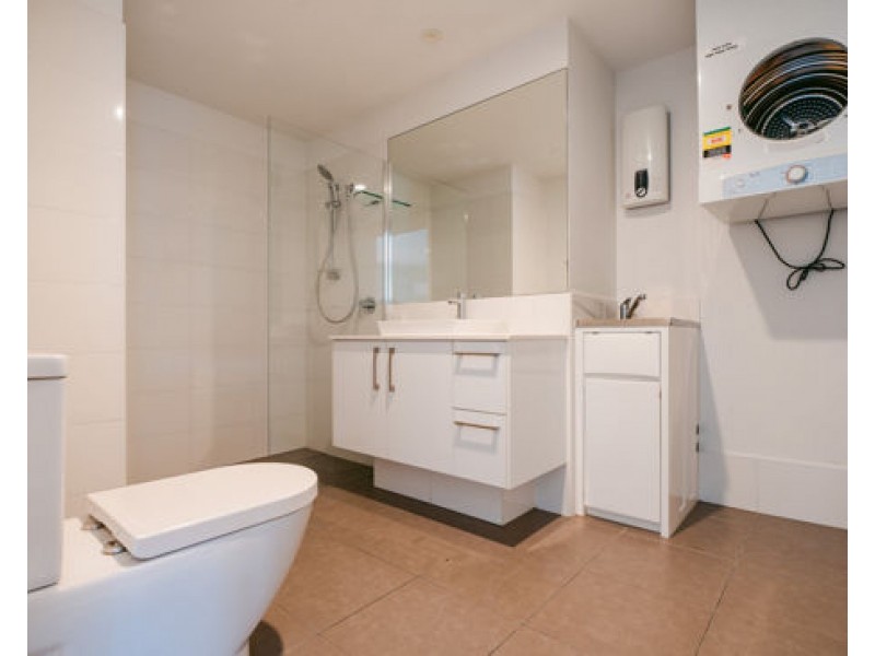 1223 6-8 Waterford Court, Bundall QLD 4217