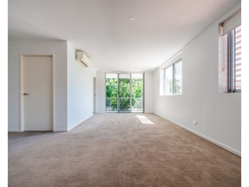 1223 6-8 Waterford Court, Bundall QLD 4217