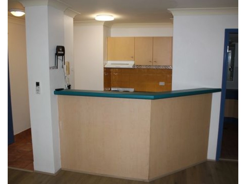 33/11-17 Philip Avenue, Broadbeach QLD 4218