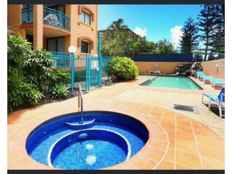 33/11-17 Philip Avenue, Broadbeach QLD 4218