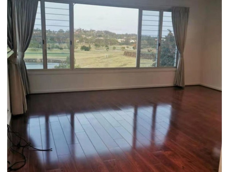3024 The Boulevarde, Benowa QLD 4217
